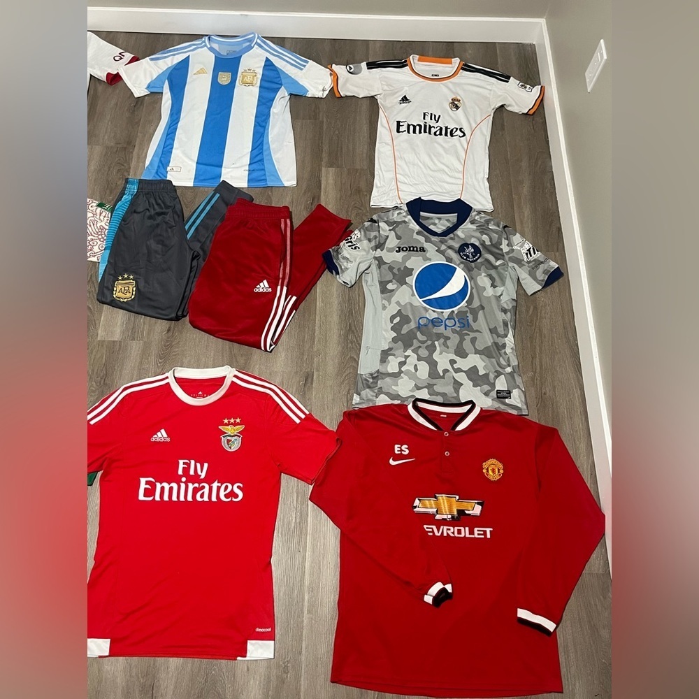 Soccer jersey shirt collection - Picture 4 of 4